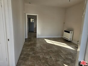 259 E 84th Pl in Los Angeles, CA - Building Photo - Building Photo