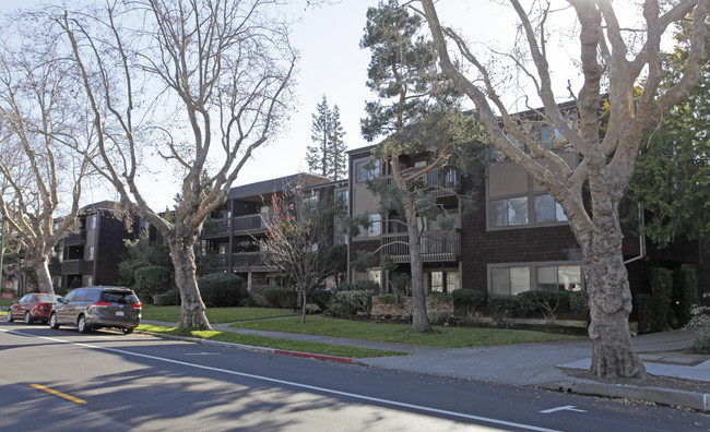 1810 Central Ave in Alameda, CA - Foto de edificio - Building Photo