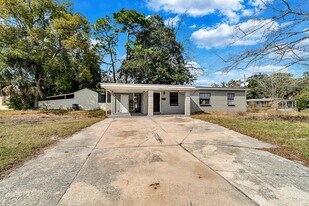 3448 Inwood Cir E in Jacksonville, FL - Building Photo