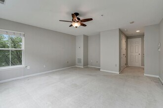 211 Medlock Ln in Alexandria, VA - Building Photo - Building Photo