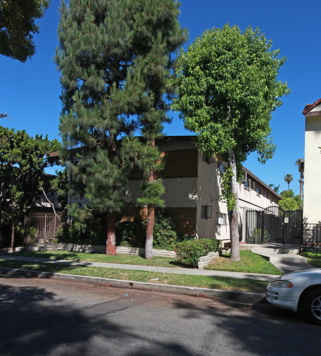 1013 Winchester Ave in Glendale, CA - Building Photo