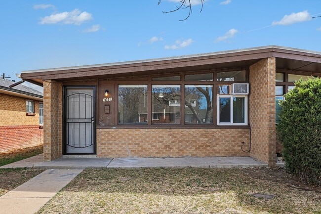 3692 Fairfax St in Denver, CO - Building Photo - Building Photo