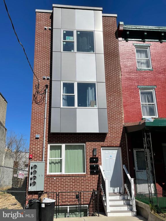 property at 667 N 39th St