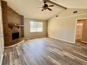 9445 Gross St in Beaumont, TX - Building Photo - Building Photo