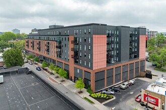 Hub Lexington Upper in Lexington, KY - Building Photo - Building Photo