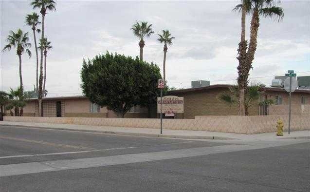 First Avenue Apartments in Yuma, AZ - Building Photo