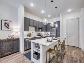 2333 Pinegate in Houston, TX - Building Photo