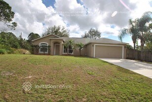 718 Starland St SE in Palm Bay, FL - Building Photo