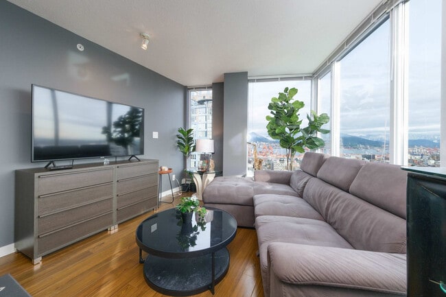 188 Keefer Pl in Vancouver, BC - Building Photo - Building Photo