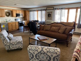 78 Main St, Unit 2A in Lincoln, NH - Building Photo