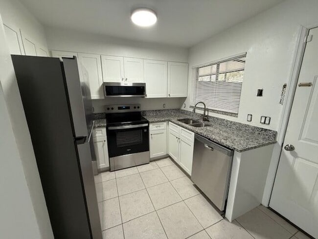 133 Garden Dr in Winter Springs, FL - Building Photo - Building Photo