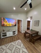 5929 E Dayton Ave in Fresno, CA - Building Photo - Building Photo