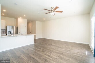 172 Mazzeo Dr in Glassboro, NJ - Building Photo - Building Photo