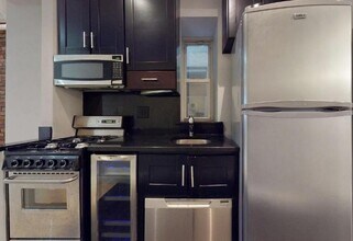 East 25th Street in New York, NY - Foto de edificio - Building Photo