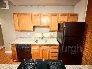 3947 Mintwood St in Pittsburgh, PA - Building Photo - Building Photo