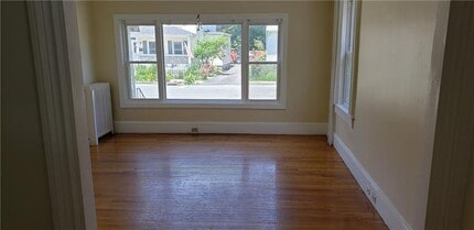 19 Elizabeth St in Port Jervis, NY - Foto de edificio - Building Photo