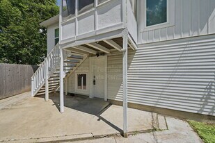 310 S Barrett Ave in Denison, TX - Building Photo