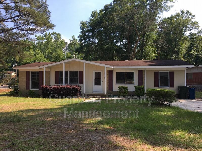 7228 Ainsley St in Fayetteville, NC - Building Photo