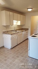 10 NE 162nd Ave-Unit -16 in Portland, OR - Building Photo - Building Photo