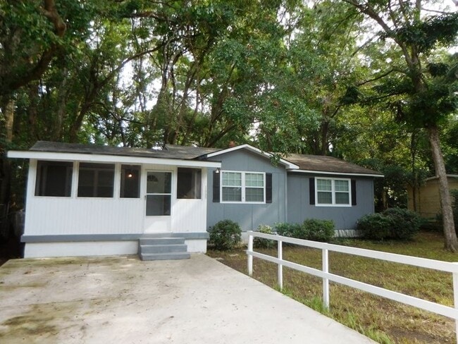 1668 Pepper Dr in Tallahassee, FL - Building Photo - Building Photo