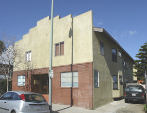 4415 Santa Monica Blvd in Los Angeles, CA - Building Photo - Building Photo