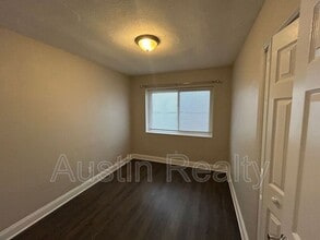 8039 Gravois Rd in St. Louis, MO - Building Photo - Building Photo