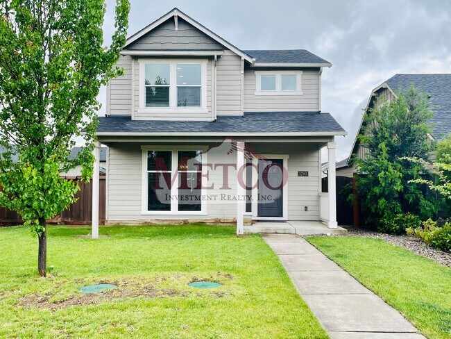 property at 32901 E Lincoln Wy