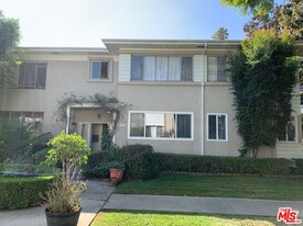 1218 Bronson Ave in Los Angeles, CA - Building Photo