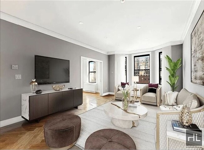 property at 252 W 76th St