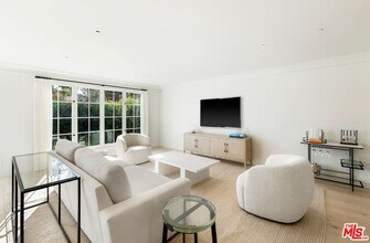 9563 Charleville Blvd in Beverly Hills, CA - Building Photo - Building Photo