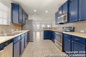 2122 York Dr in San Antonio, TX - Building Photo - Building Photo