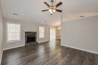 509 Sarah's Ln in Locust Grove, GA - Building Photo - Building Photo