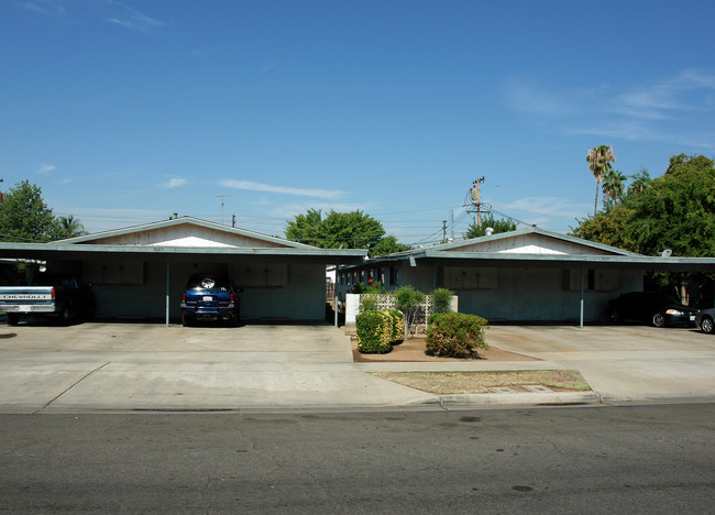 3017-3037 N Vagedes Ave in Fresno, CA - Building Photo - Building Photo