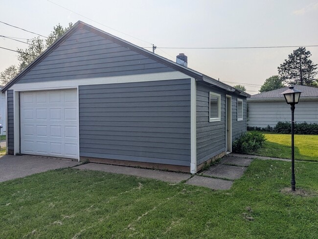 1010 E 3rd St in Superior, WI - Building Photo - Building Photo