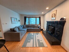 3815 Apollo Dr in Anchorage, AK - Building Photo - Building Photo