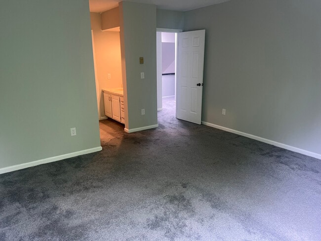 234 Willow Springs in New Milford, CT - Foto de edificio - Building Photo