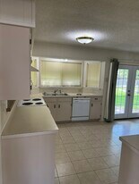 2412 Asbury St in Brownwood, TX - Building Photo