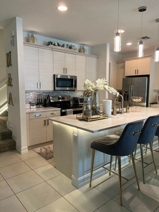 property at 91 Palm Ln