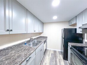 4437 NW 41 Pl in Gainesville, FL - Building Photo - Building Photo