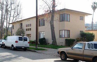 1380 Kent Pl in Glendale, CA - Foto de edificio - Building Photo
