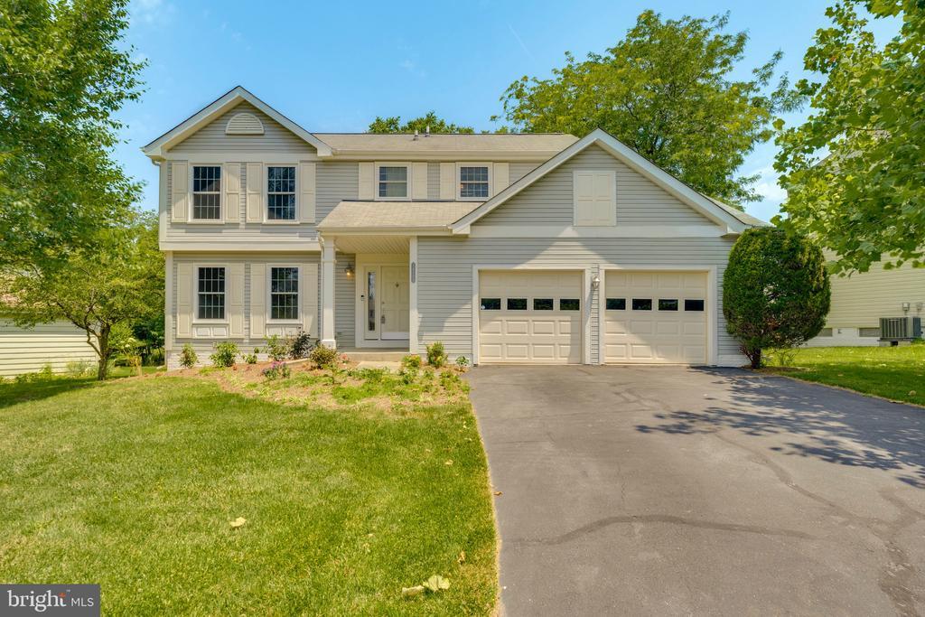 14109 Stonecutter Dr in North Potomac, MD - Building Photo