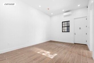 11 Olive St in Brooklyn, NY - Building Photo - Building Photo