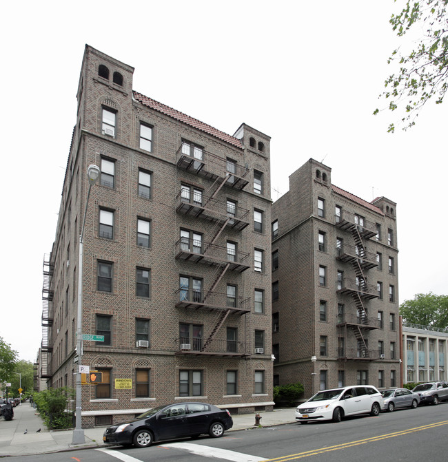 Bay View Court in Brooklyn, NY - Building Photo - Building Photo