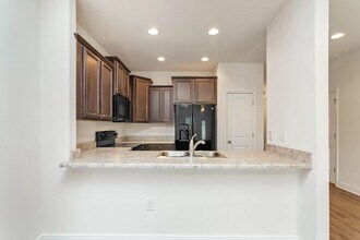 173 Iron Horse Dr E in Crestview, FL - Building Photo - Building Photo