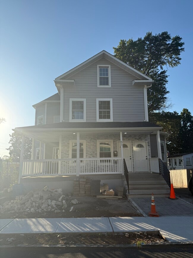 51 N Maple Ave, Unit 2