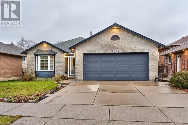 180 Highland Rd W in Stoney Creek, ON - Building Photo - Building Photo