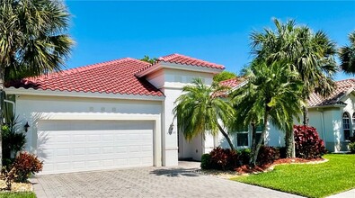 15830 Delaplata Ln in Naples, FL - Building Photo - Building Photo