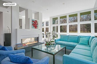454 Broadway in Southampton, NY - Building Photo - Building Photo