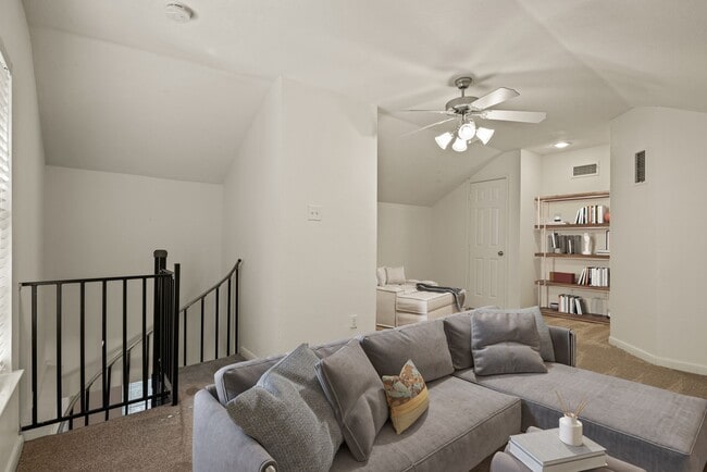 98 W Trillium Cir in Spring, TX - Building Photo - Building Photo