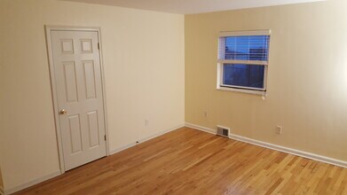 131 S Holbrook St in Plymouth, MI - Building Photo - Building Photo